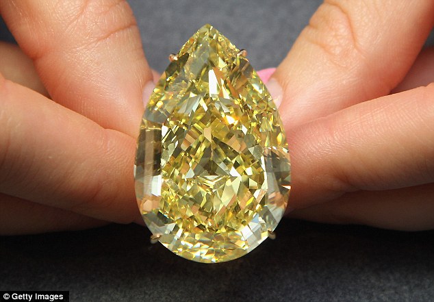 Very big rough yellow diamonds 